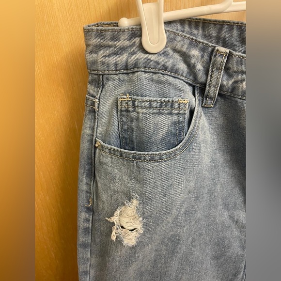 High Waist Ripped Cut Out Mom Fit Jeans - Picture 2 of 4